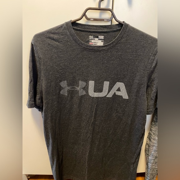 Men’s Under Armour Tshirt - Picture 1 of 3